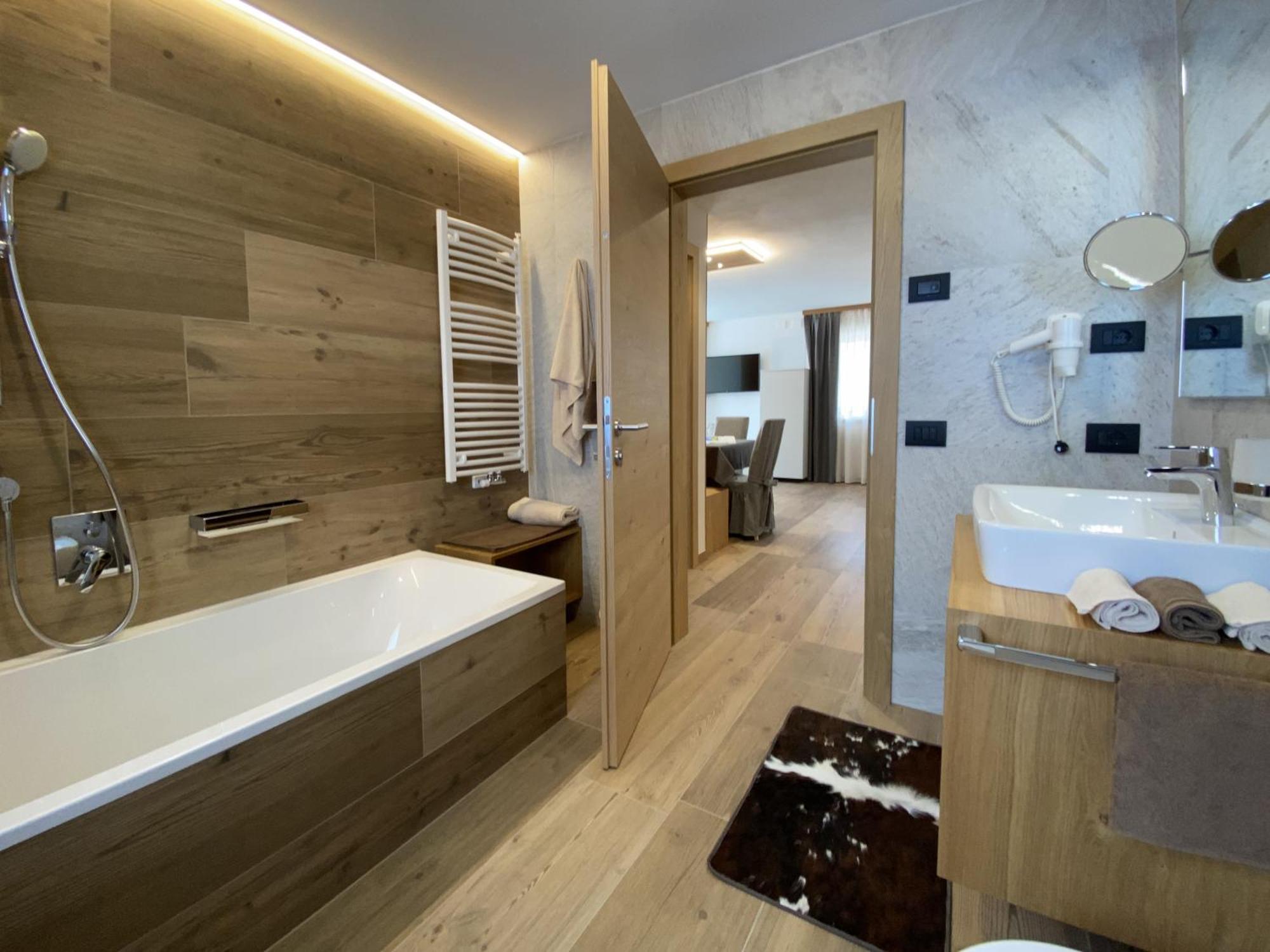 Ciasa Nene Franzl Aparthotel Badia  Luaran gambar